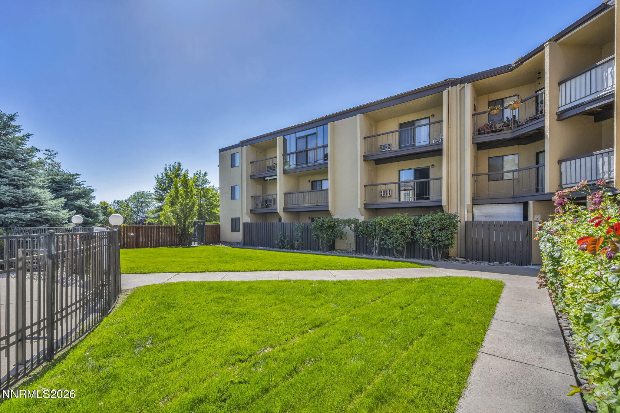 2450 Lymbery Street, Unit 129 Reno, NV 89509 - Photo 28 of 35 31-web-or-mls-2450-lymbery-st-129