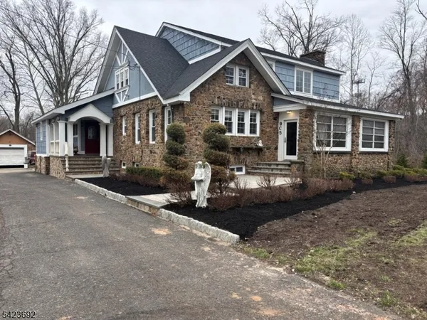 $1,349,000 | 901 North Washington Avenue, Green Brook, NJ 08812
