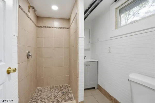 $1,349,000 | 905 Washington Avenue, Green Brook, NJ 08812