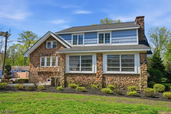 $1,349,000 | 905 Washington Avenue, Green Brook, NJ 08812