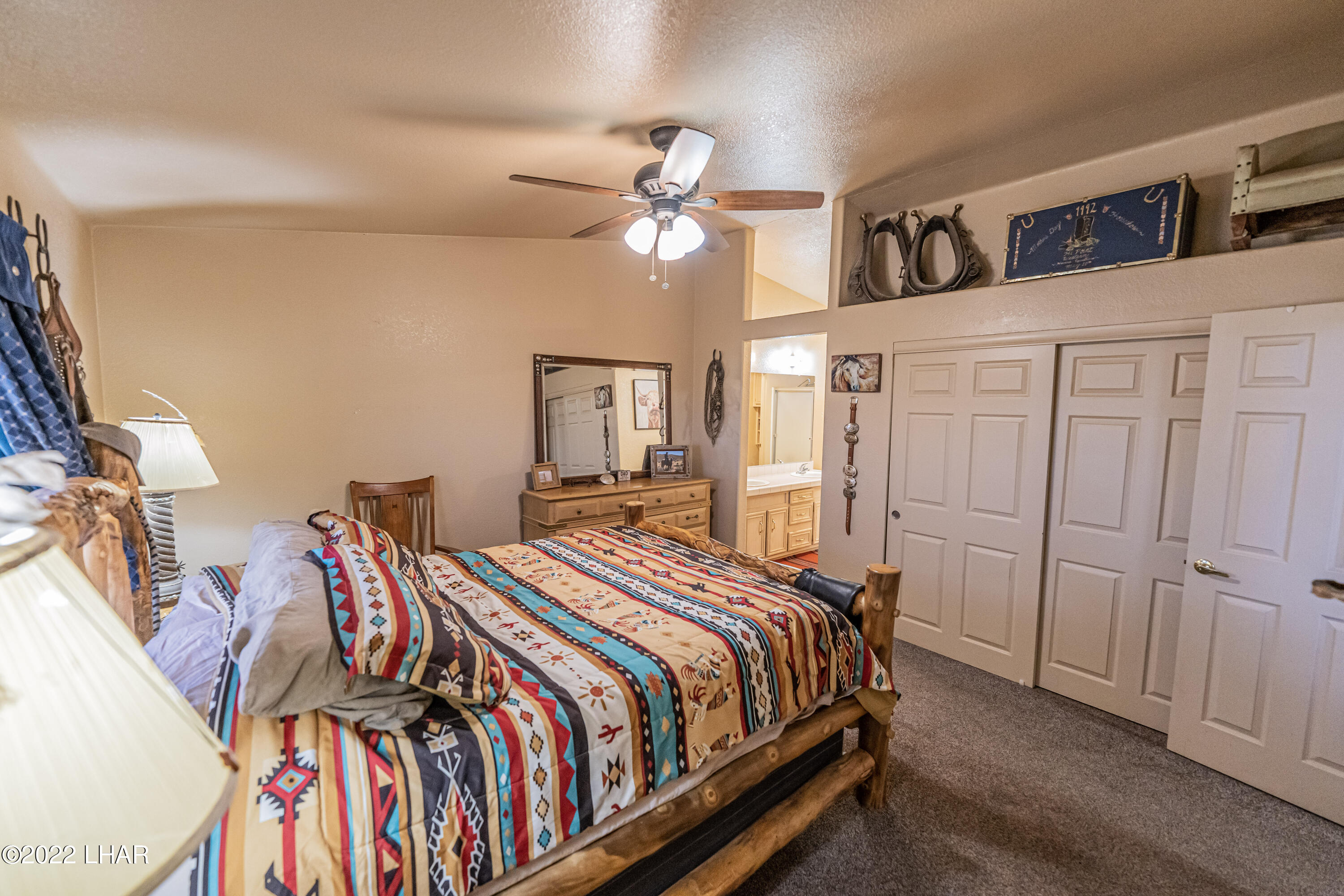 8187 Red Wing Canyon Road Kingman, AZ 86409 - Photo 14 of 61 Master Suite