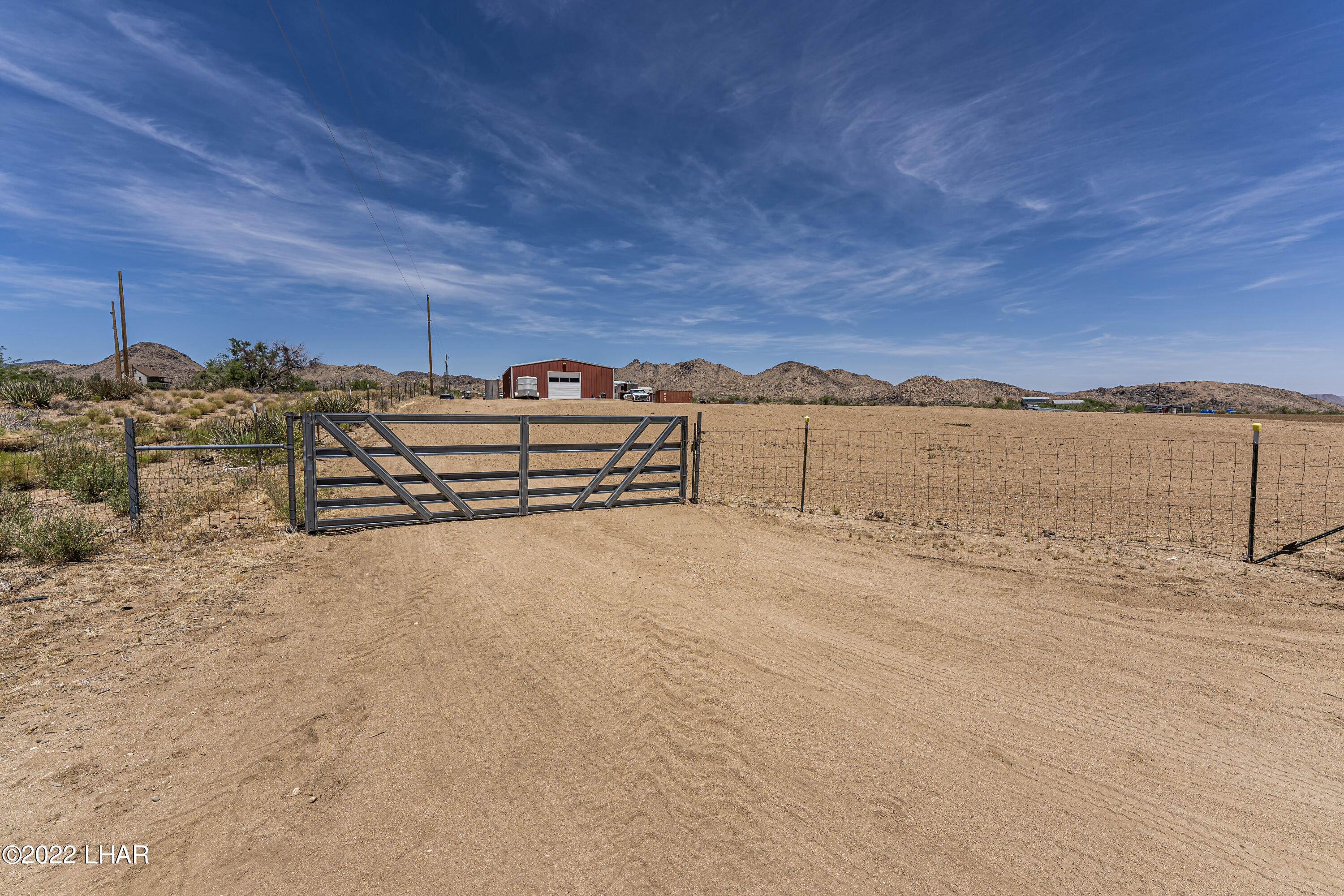 8187 Red Wing Canyon Road Kingman, AZ 86409 - Photo 27 of 61 Additional entrance to shop