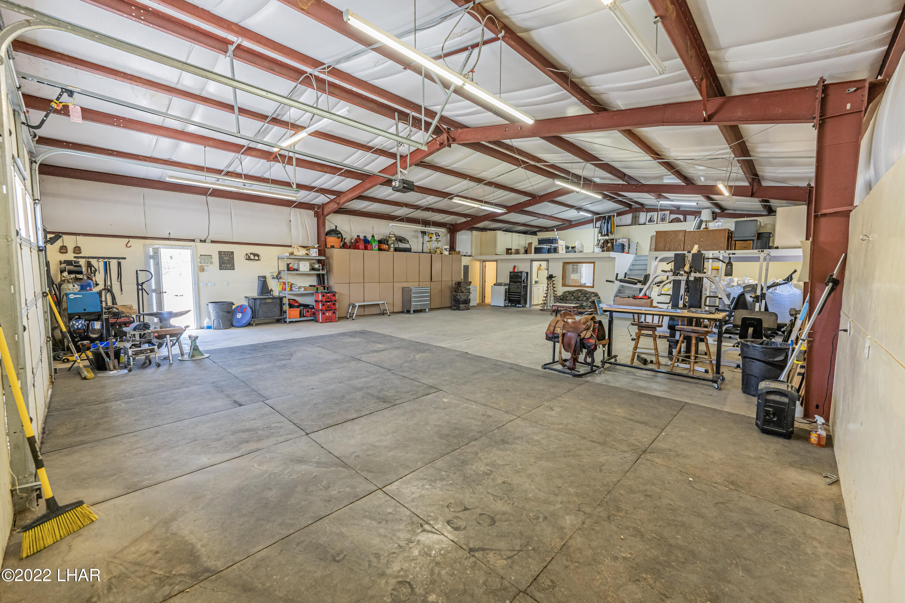 8187 Red Wing Canyon Road Kingman, AZ 86409 - Photo 32 of 61 Shop