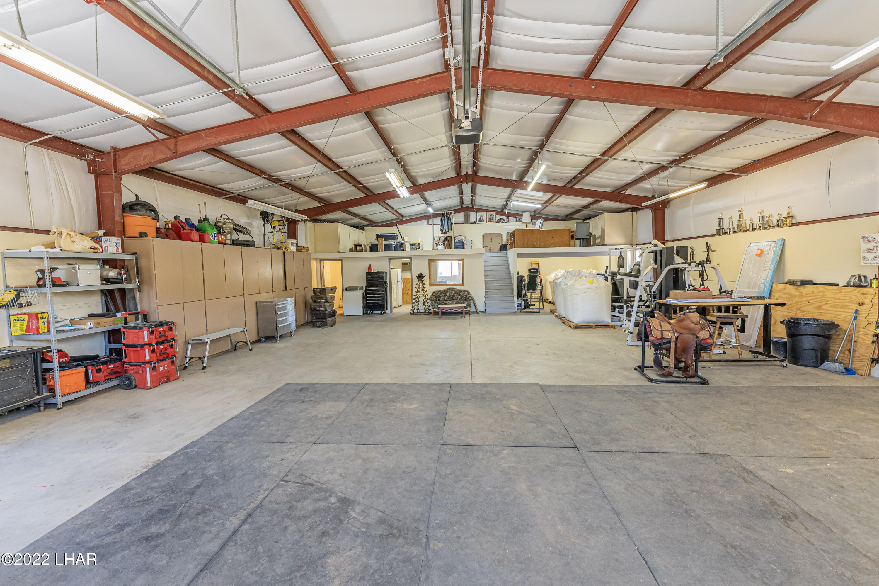 8187 Red Wing Canyon Road Kingman, AZ 86409 - Photo 33 of 61 Shop