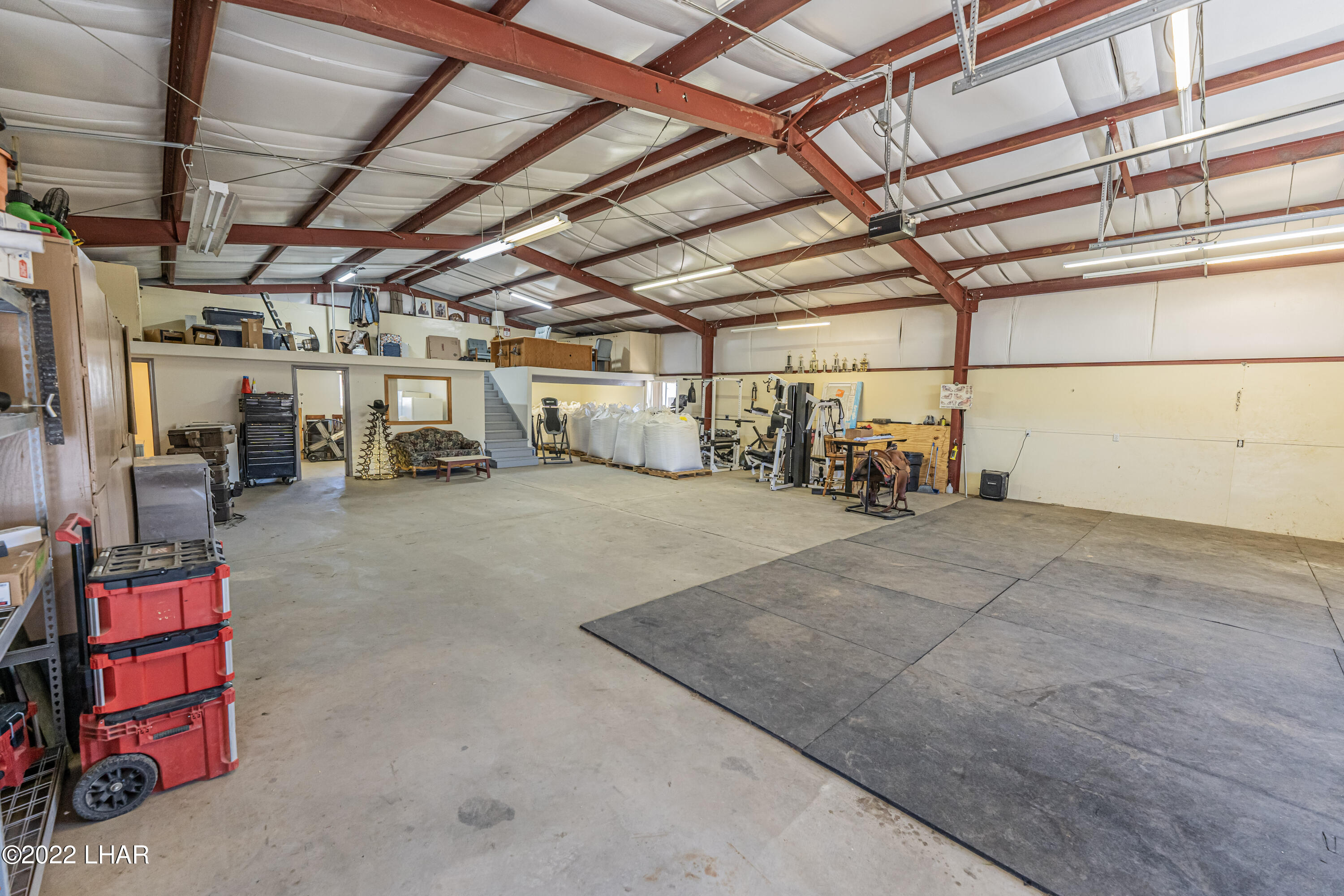 8187 Red Wing Canyon Road Kingman, AZ 86409 - Photo 34 of 61 Shop