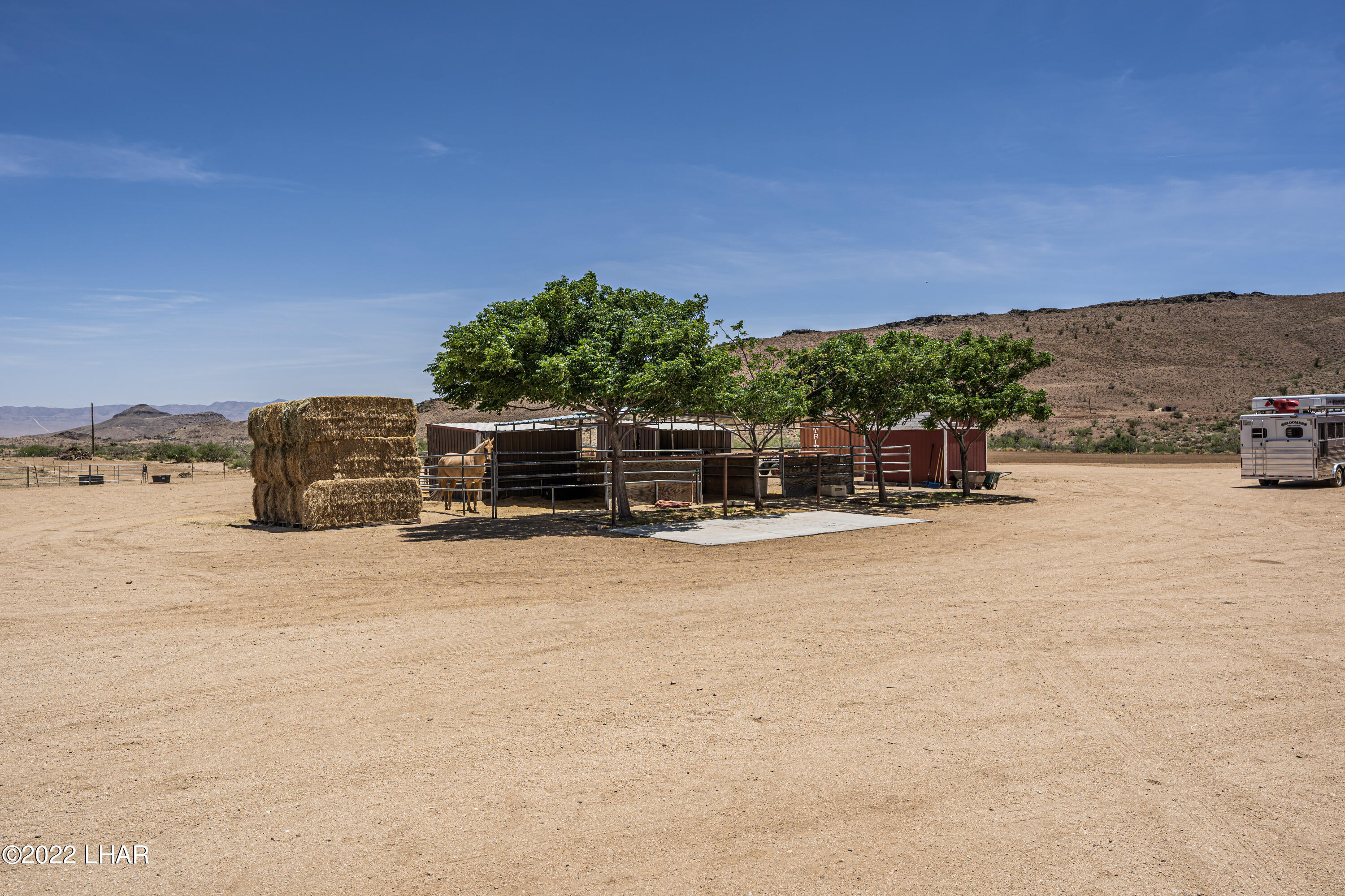 8187 Red Wing Canyon Road Kingman, AZ 86409 - Photo 43 of 61 Horse Facilities