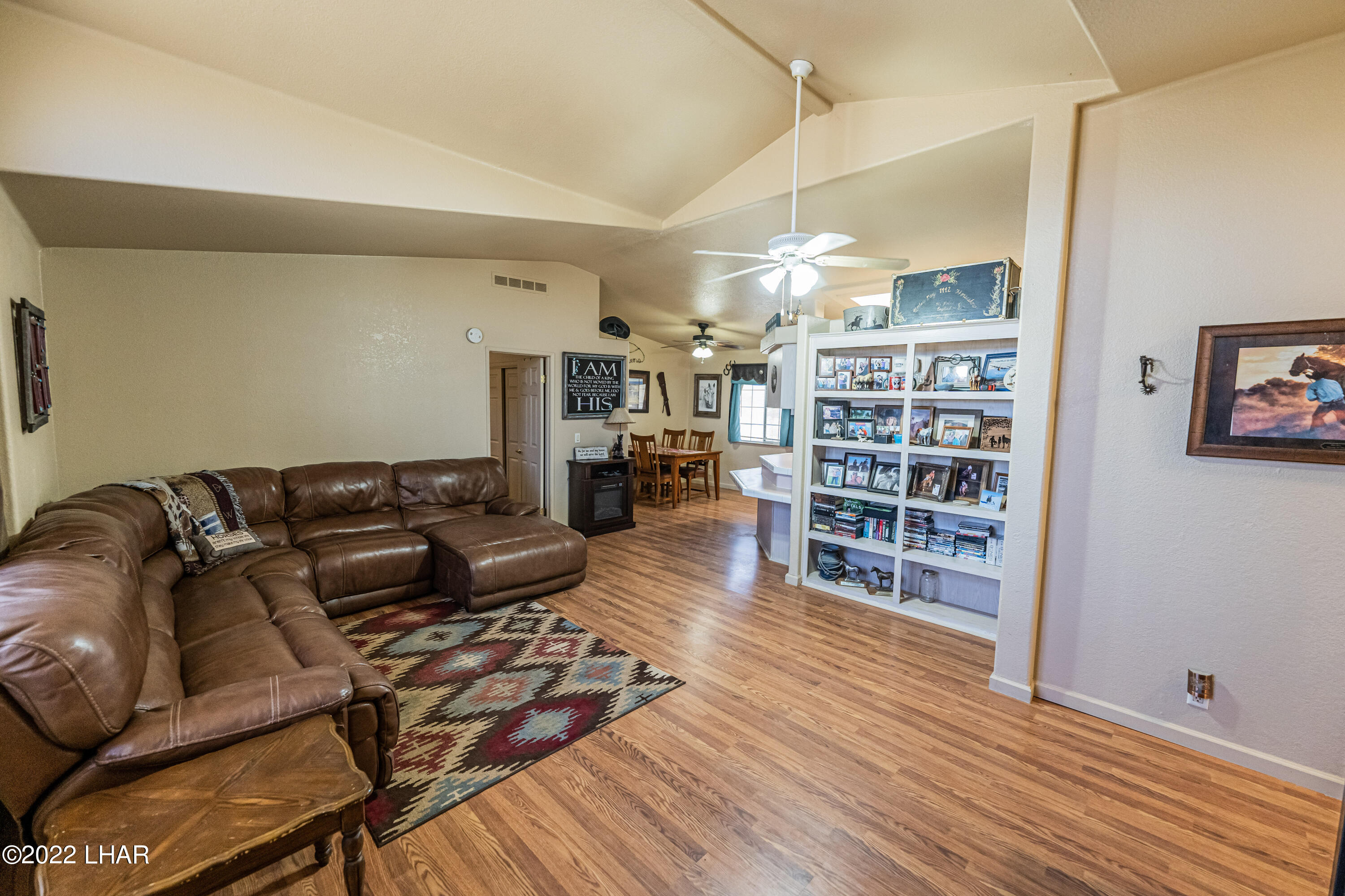 8187 Red Wing Canyon Road Kingman, AZ 86409 - Photo 6 of 61 Living Area