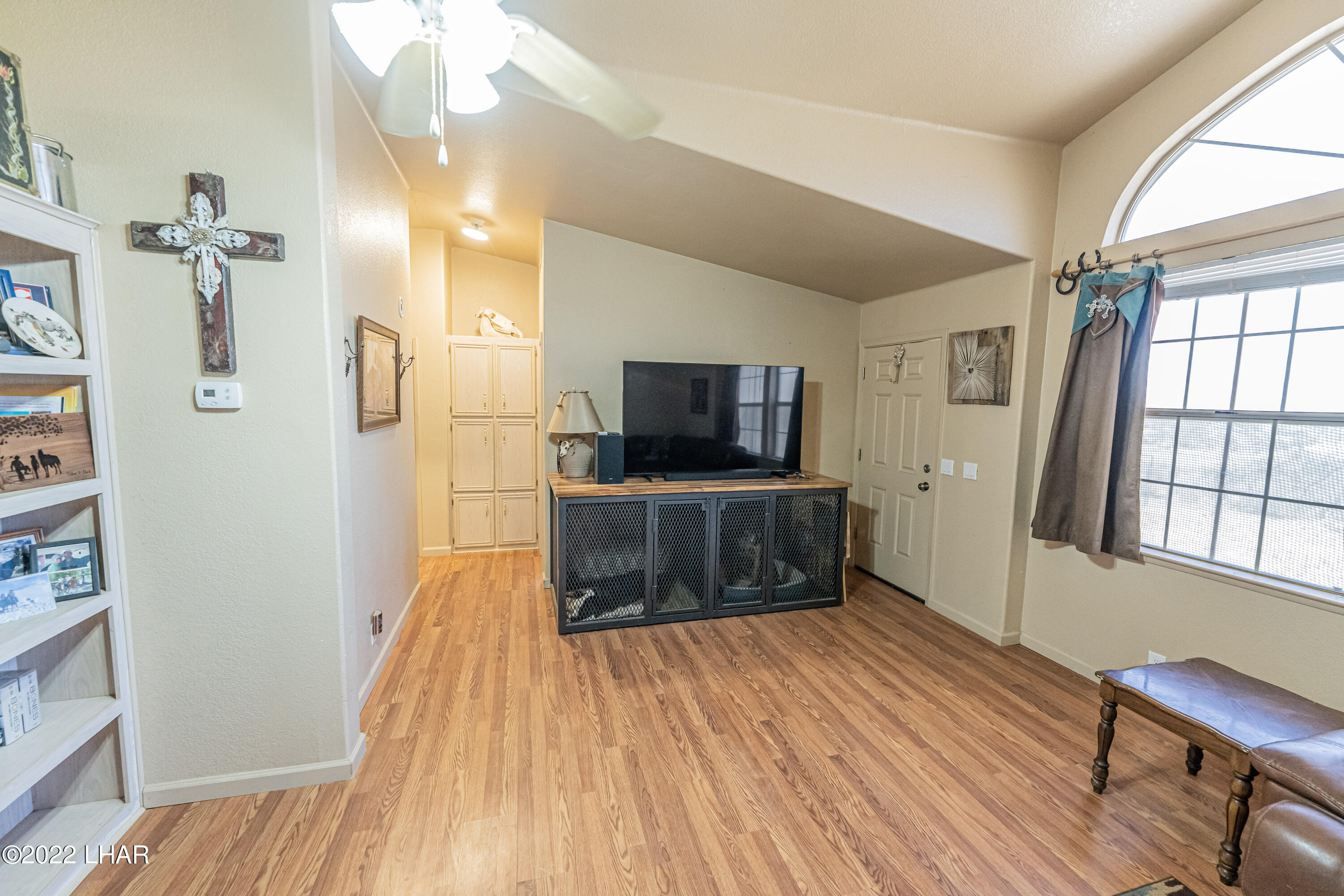 8187 Red Wing Canyon Road Kingman, AZ 86409 - Photo 7 of 61 Living Area