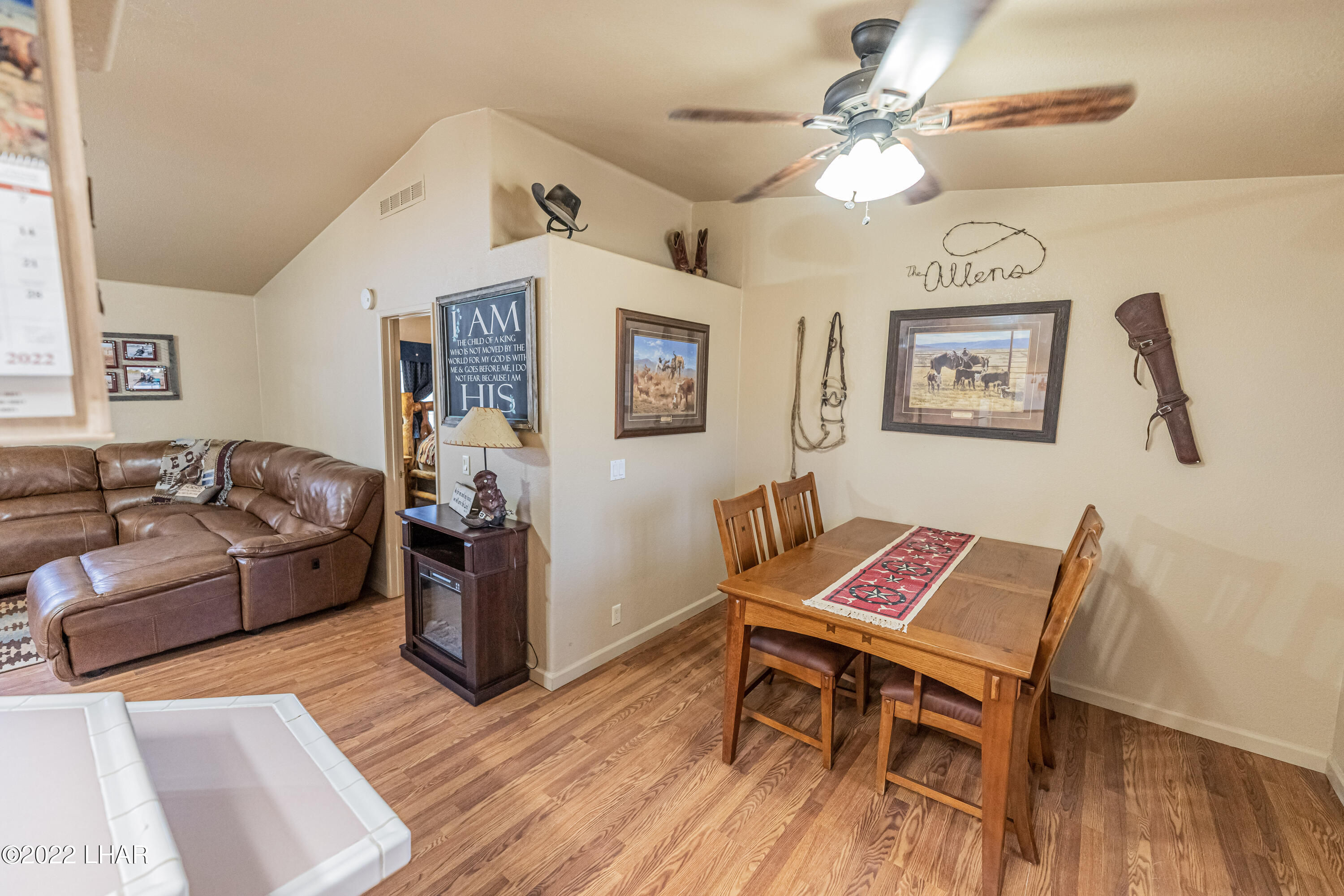 8187 Red Wing Canyon Road Kingman, AZ 86409 - Photo 8 of 61 Living and Dining Area