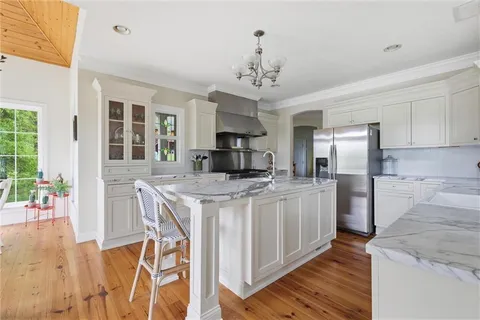 $1,595,000 | 1850 Lake Viking Terrace, Gallatin, MO 64640