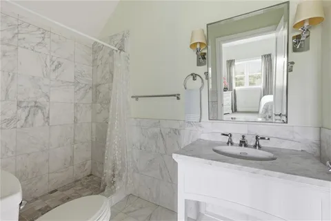 $1,595,000 | 1850 Lake Viking Terrace, Gallatin, MO 64640