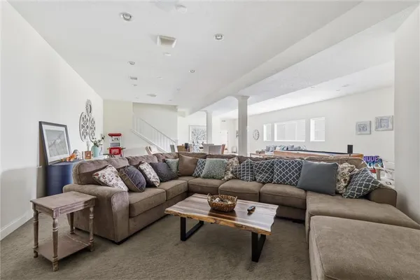 $1,595,000 | 1850 Lake Viking Terrace, Gallatin, MO 64640