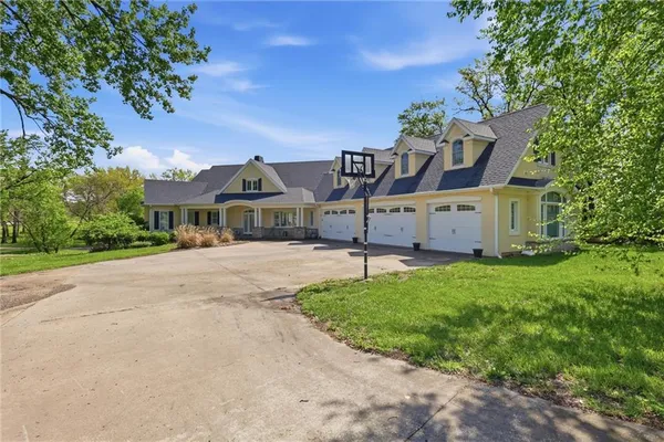 $1,595,000 | 1850 Lake Viking Terrace, Gallatin, MO 64640