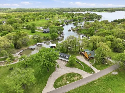 $1,595,000 | 1850 Lake Viking Terrace, Gallatin, MO 64640