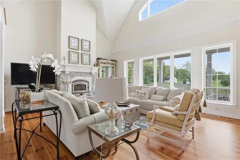 $1,595,000 | 1850 Lake Viking Terrace, Gallatin, MO 64640