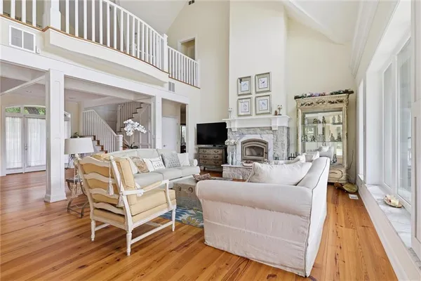 $1,595,000 | 1850 Lake Viking Terrace, Gallatin, MO 64640