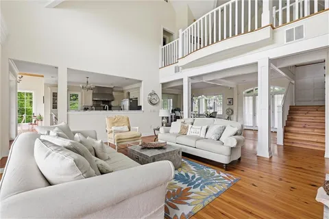 $1,595,000 | 1850 Lake Viking Terrace, Gallatin, MO 64640
