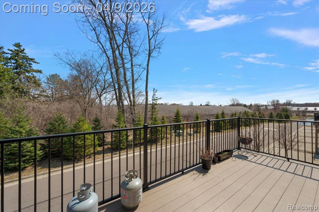 2877 Hartwick Drive Rochester, MI 48307 - Photo 24 of 44
