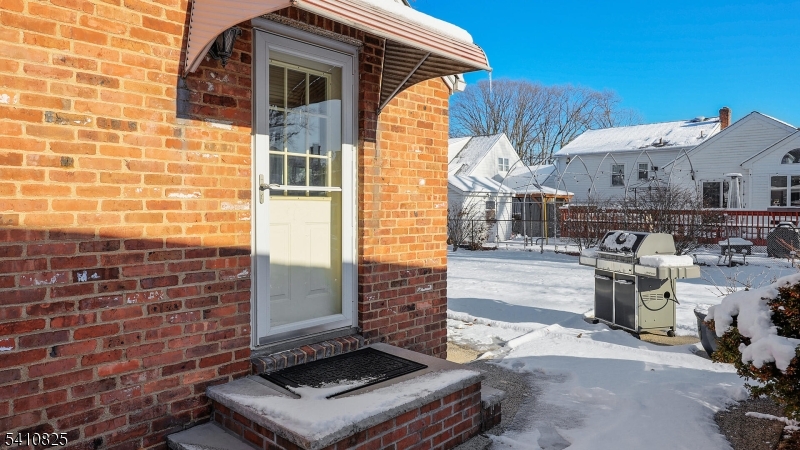 393 Huntington Road Union, NJ 07083 - Photo 32 of 40