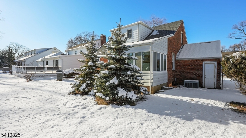 393 Huntington Road Union, NJ 07083 - Photo 37 of 40