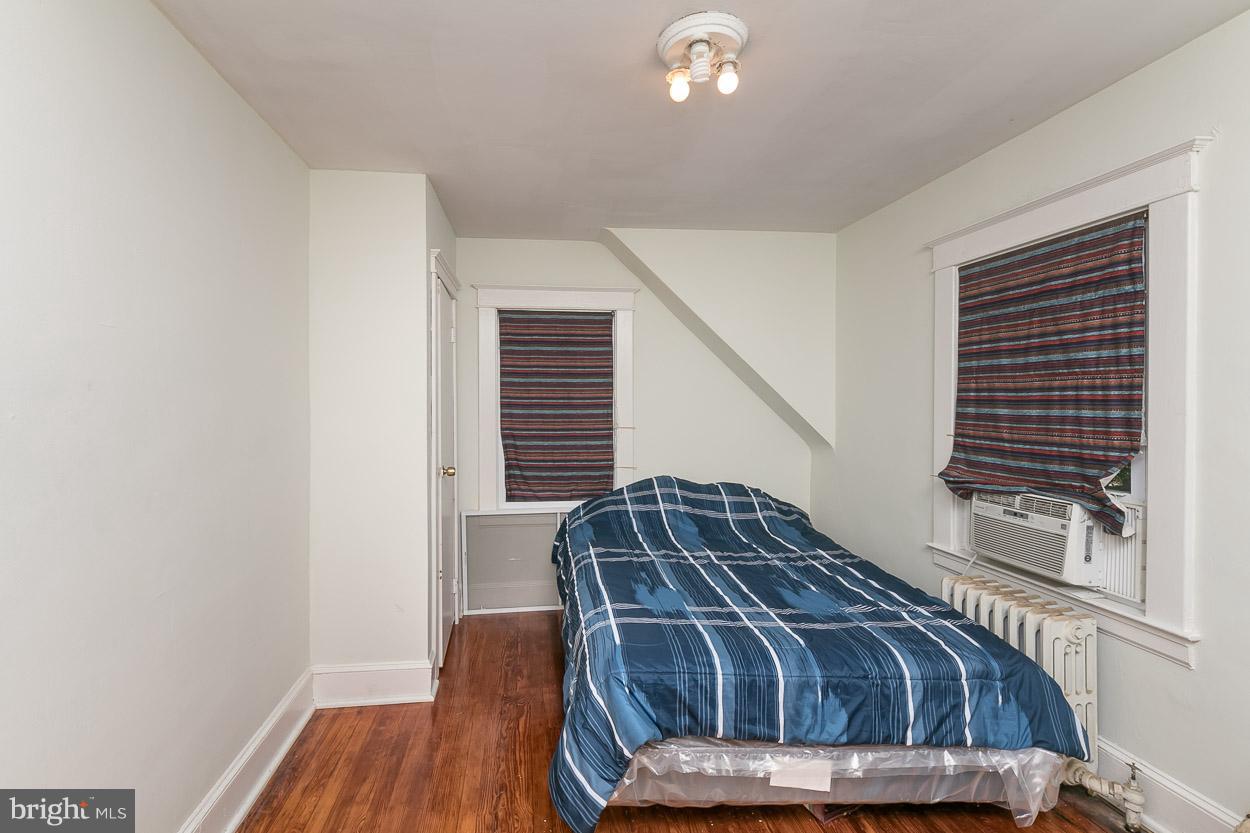 627 St Dunstans Road Baltimore, MD 21212 - Photo 22 of 26 a view of entryway with wooden floor