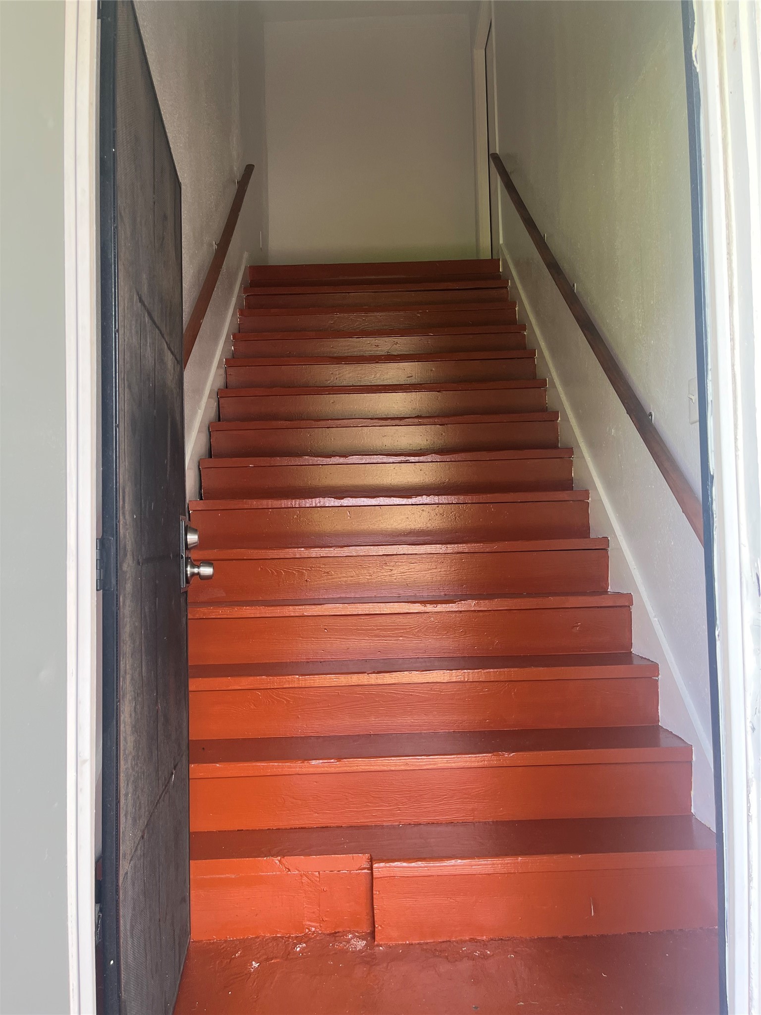 5537 Bataan Road, Unit B Houston, TX 77033 - Photo 12 of 13 a view of entryway