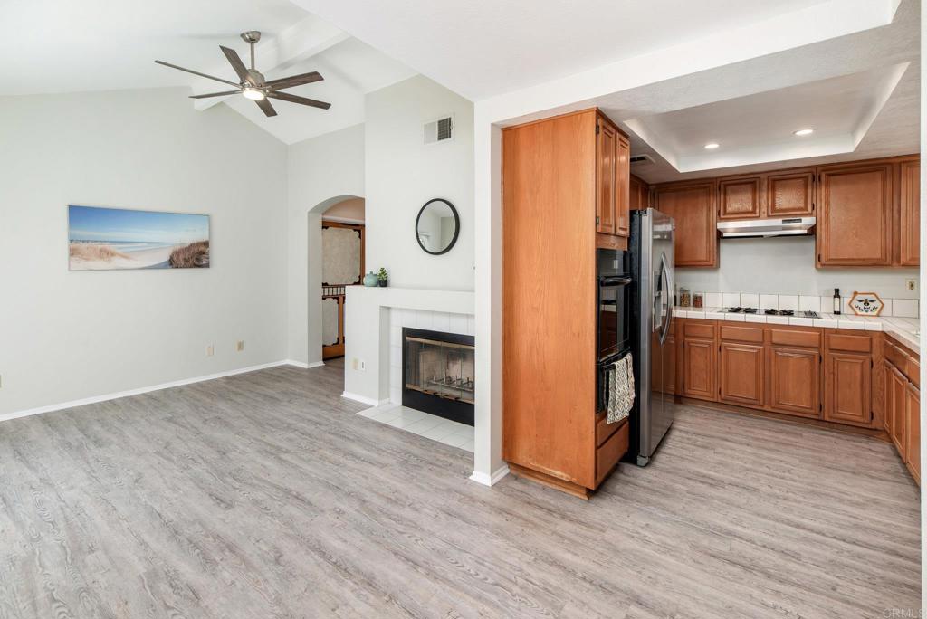 740 Breeze Hill Road, Unit 170 Vista, CA 92081 - Photo 2 of 28