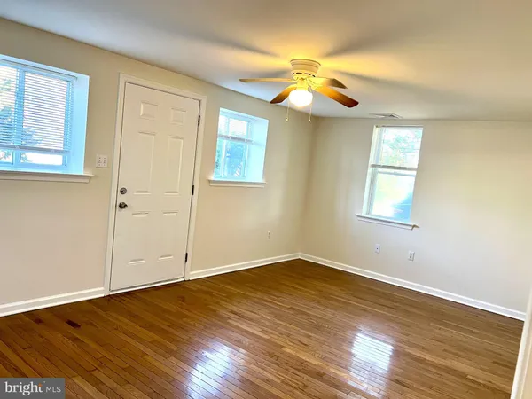 $1,600 | 504 Mullica Hill Road, Mullica Hill, NJ 08062