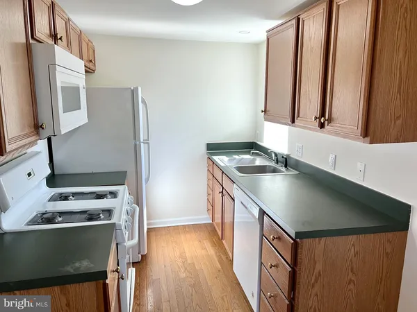 $1,600 | 504 Mullica Hill Road, Mullica Hill, NJ 08062
