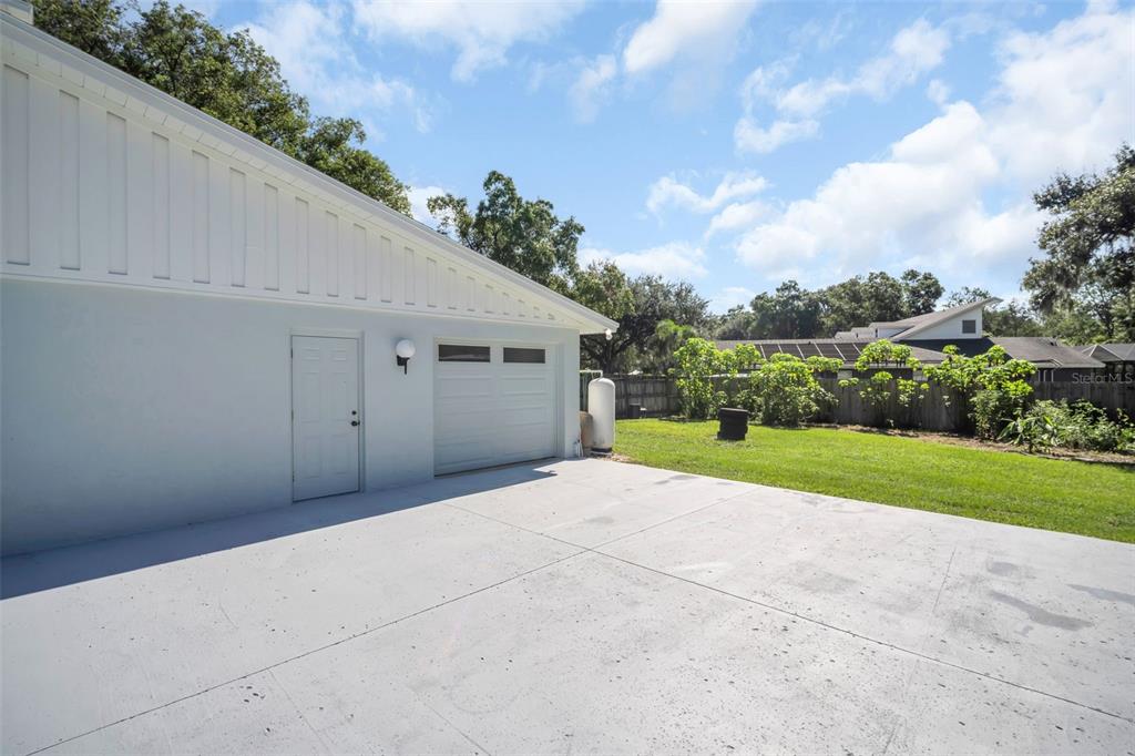 810 Warren Road Lutz, FL 33548 - Photo 42 of 68 Gallery Image 42