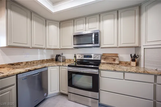 $3,500 | 6146 Peppermill Drive, Las Vegas, NV 89146