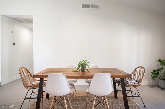 $3,500 | 6146 Peppermill Drive, Las Vegas, NV 89146