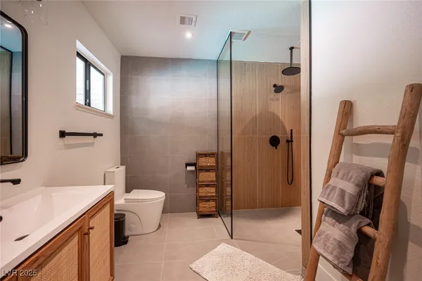 $3,500 | 6146 Peppermill Drive, Las Vegas, NV 89146