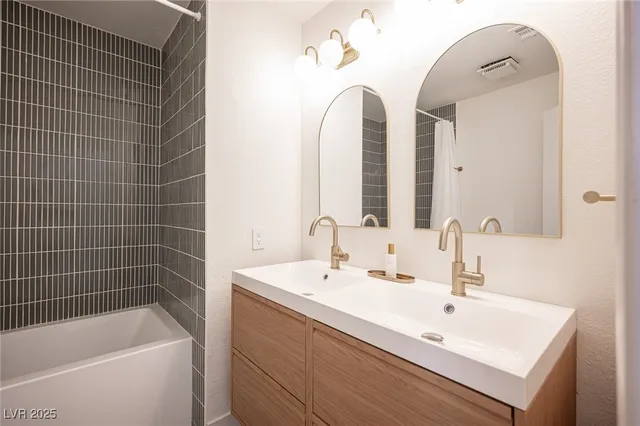 $3,500 | 6146 Peppermill Drive, Las Vegas, NV 89146