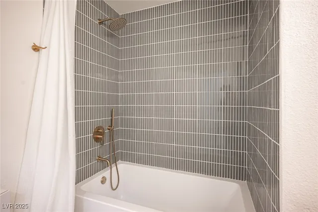 $3,500 | 6146 Peppermill Drive, Las Vegas, NV 89146