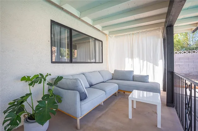 $3,500 | 6146 Peppermill Drive, Las Vegas, NV 89146