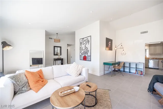 $3,500 | 6146 Peppermill Drive, Las Vegas, NV 89146