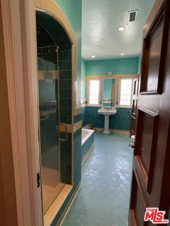 $2,095,000 | 4761 West 12th Street, Los Angeles, CA 90019