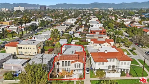 $2,095,000 | 4761 West 12th Street, Los Angeles, CA 90019