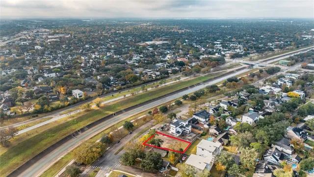 $520,000 | 4906 North Braeswood Boulevard, Houston, TX 77096