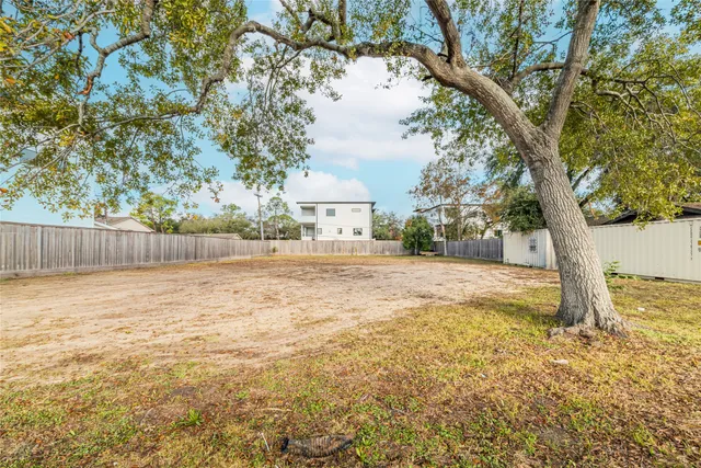 $520,000 | 4906 North Braeswood Boulevard, Houston, TX 77096