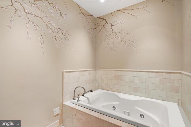 $4,000,000 | 1881 North Nash Street, Unit 2308, Arlington, VA 22209