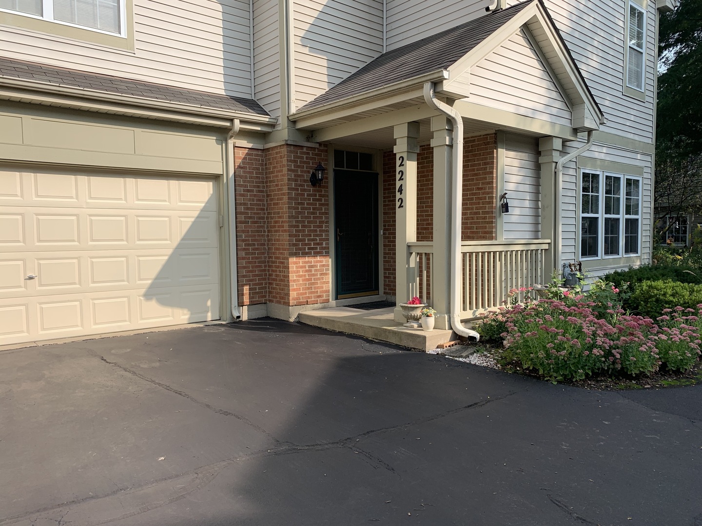 2242 Rockefeller Drive, Unit 2242 Geneva, IL 60134 - Photo 2 of 31
