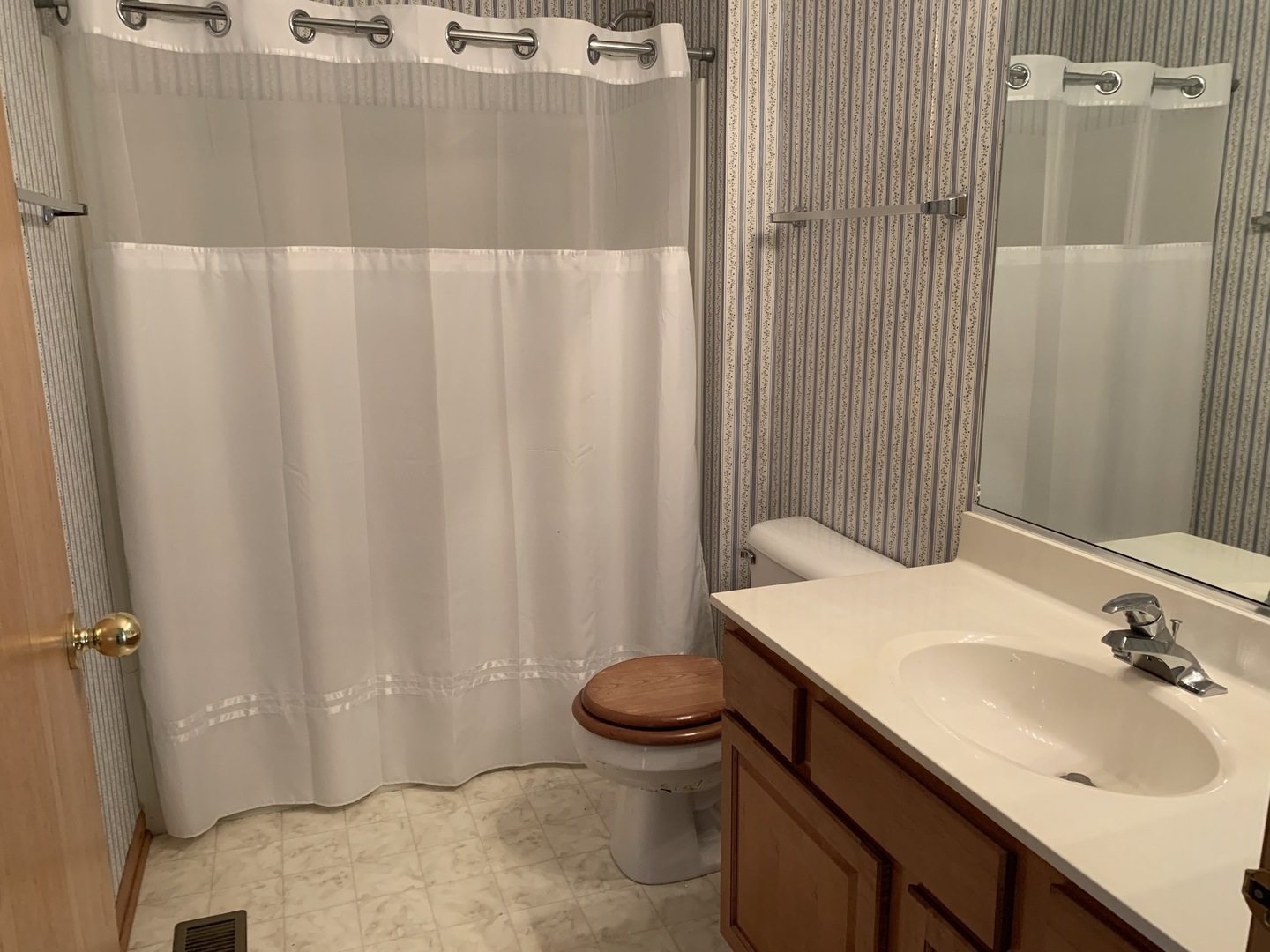 2242 Rockefeller Drive, Unit 2242 Geneva, IL 60134 - Photo 21 of 31
