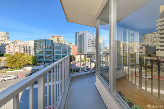 $980,000 | 1200 Gough Street, Unit 2A, San Francisco, CA 94109