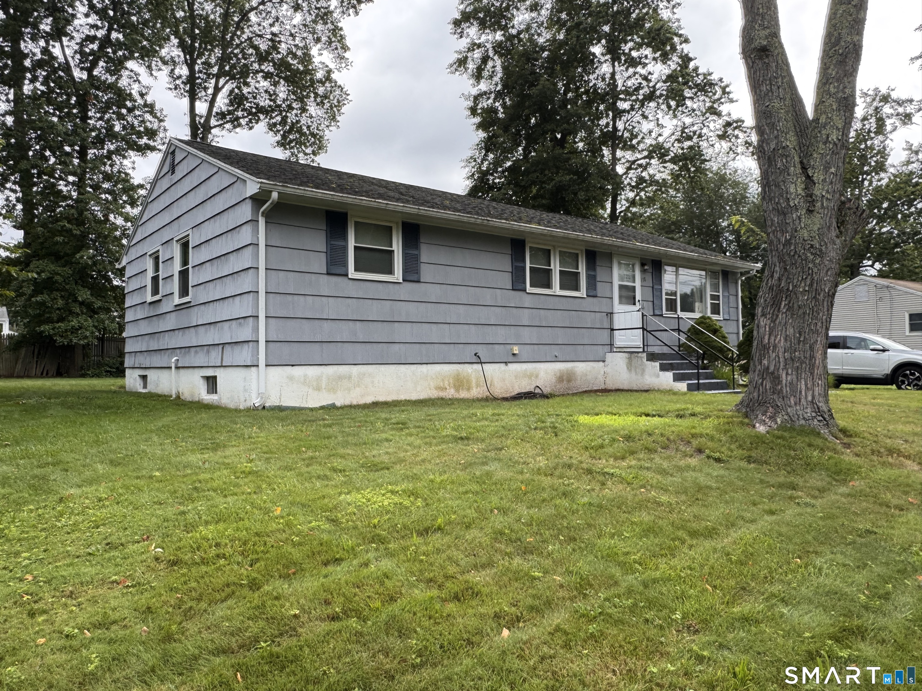 138 Sebec Street Hamden, CT 06517 - Photo 2 of 20 Gallery Image 2