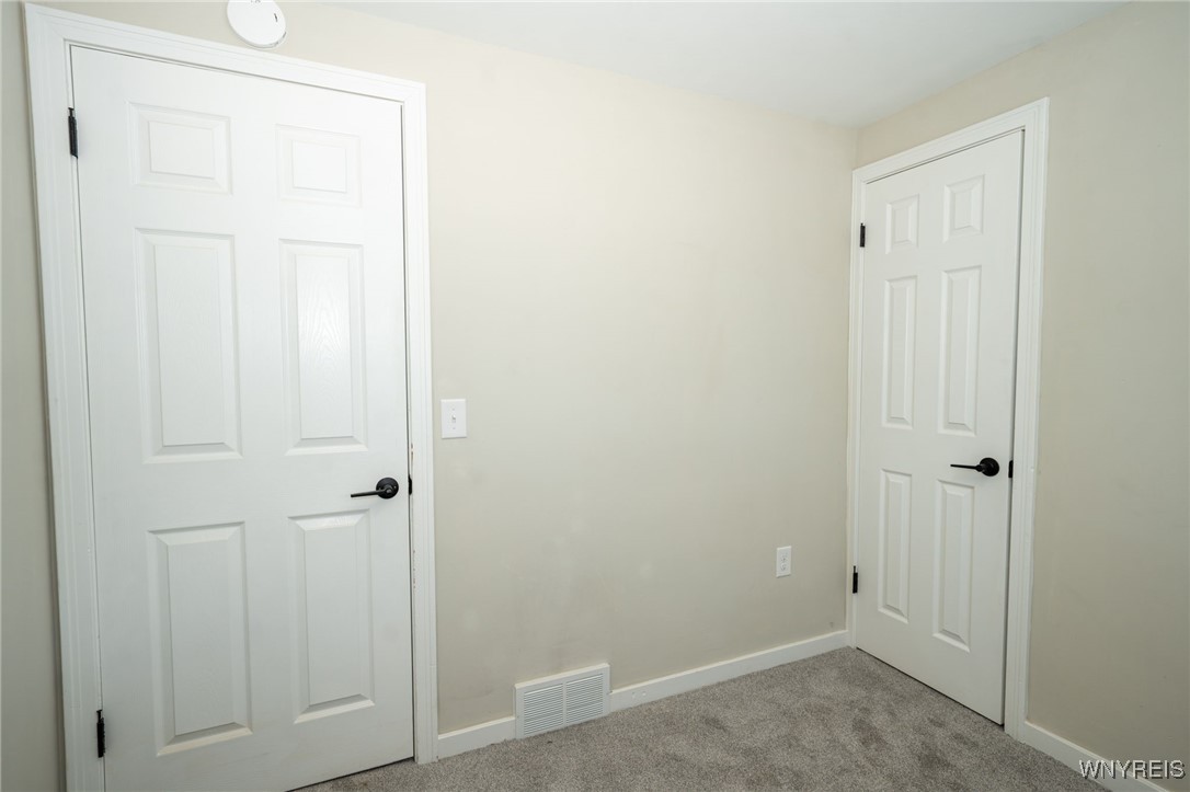 2367 Long Road Grand Island, NY 14072 - Photo 18 of 35 bed 3