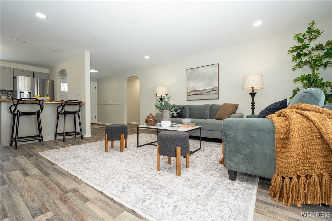 2367 Long Road Grand Island, NY 14072 - Photo 7 of 35 Living/kitchen open plan