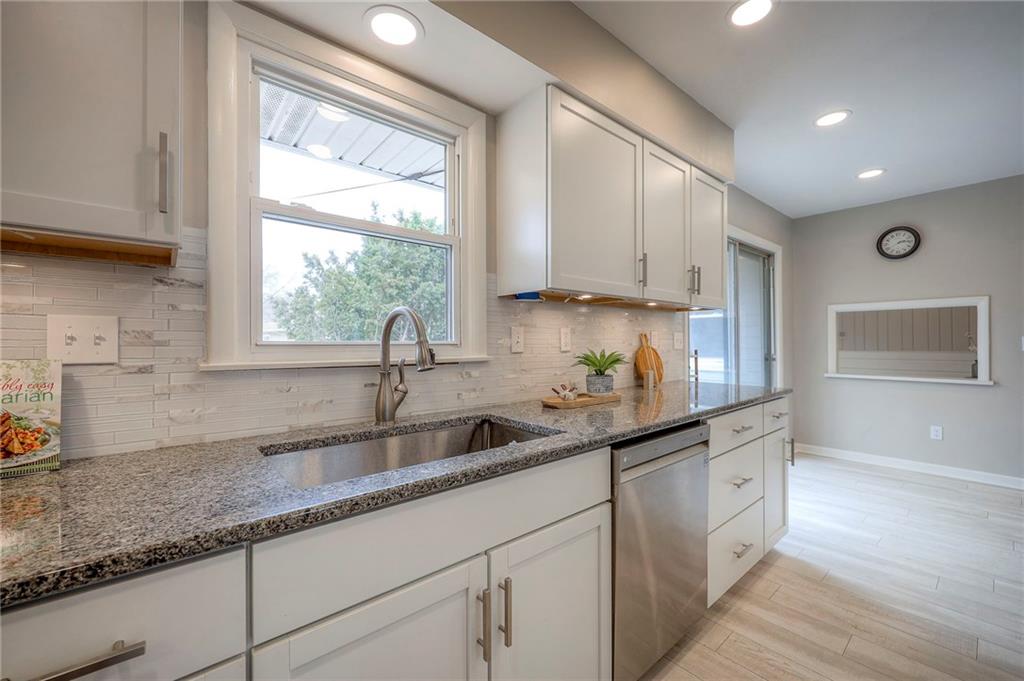 1208 East Red Bridge Road Kansas City, MO 64131 - Photo 17 of 35