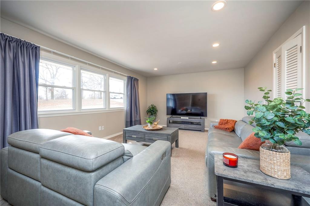 1208 East Red Bridge Road Kansas City, MO 64131 - Photo 6 of 35